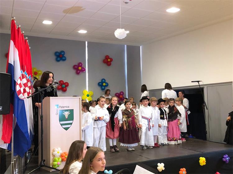 Slika /slike/Priopcenja/01-338.jpg