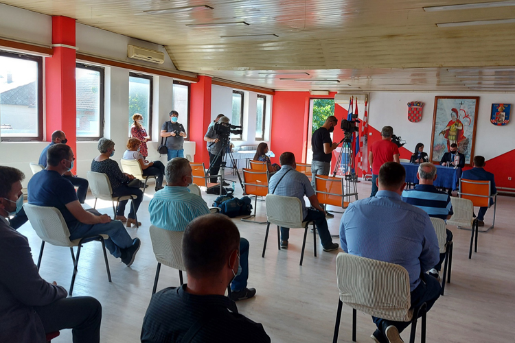 Slika /slike/Priopcenja/2021_9_2_ugovori.jpg