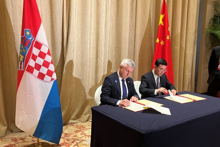 Slika /slike/Priopcenja/Kina.jpg