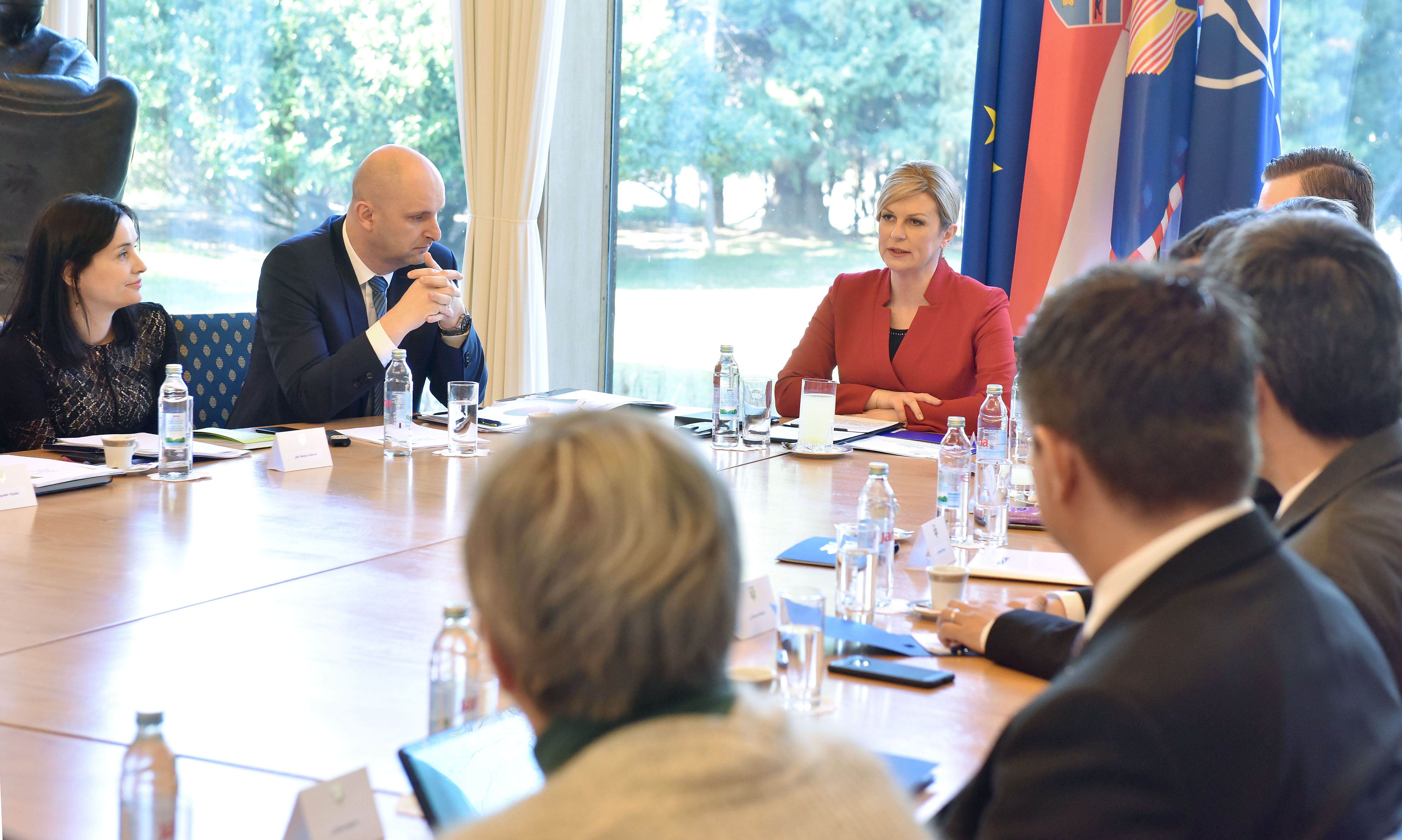 Slika /slike/Priopcenja/Sjednica_kod_PRH.jpg