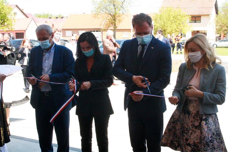 Slika /slike/Priopcenja/bosnjaci.jpeg