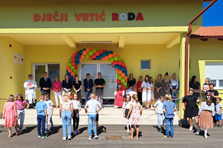 Slika /slike/Priopcenja/vrtic2_192023.jpg