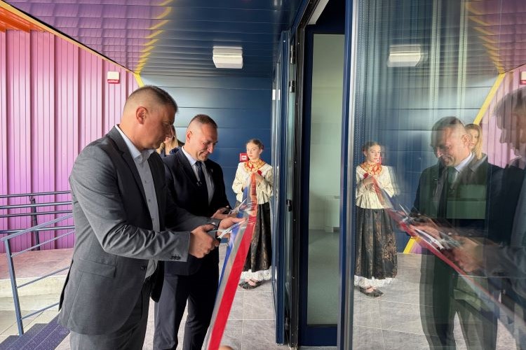 Ministarstvo poljoprivrede, šumarstva i ribarstva - Ministar Vlajčić ...